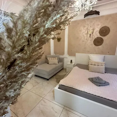 Honor - Extravagance Apartment *
