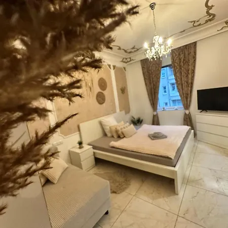 Honor - Extravagance Apartment