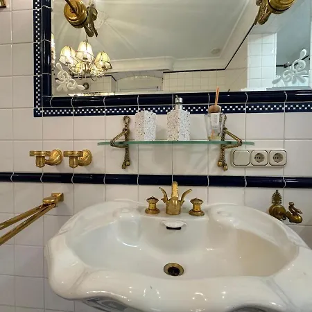 Honor - Extravagance Apartment